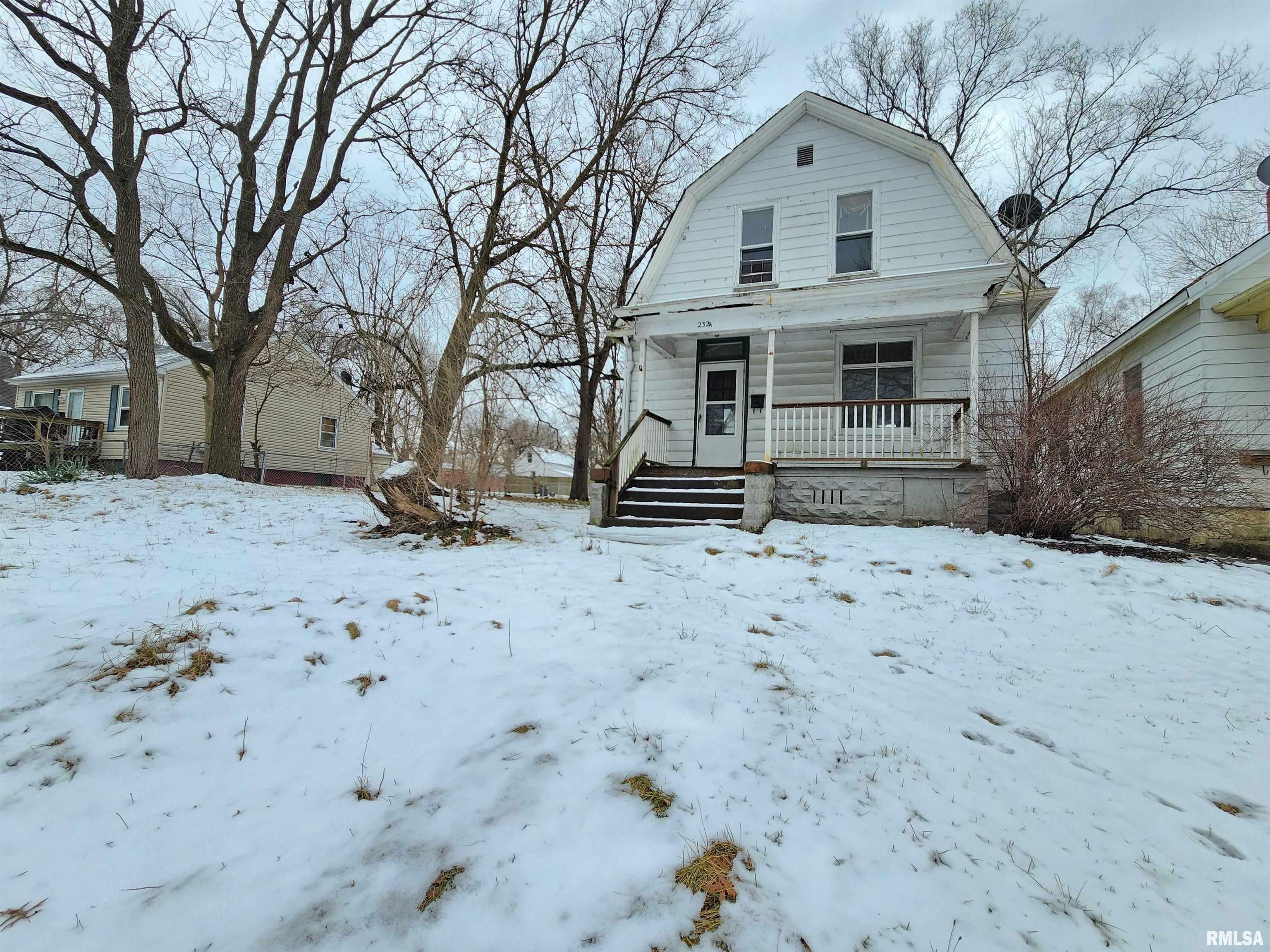 Property Photo:  2324 W Wiswall Street  IL 61605 