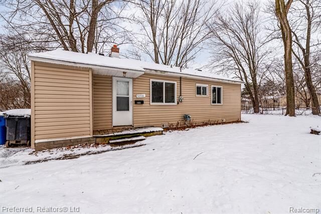 Property Photo: 32316 Ogemaw Street MI 48186