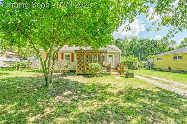 Property Photo:  21847 Fenster Street  MI 48111 