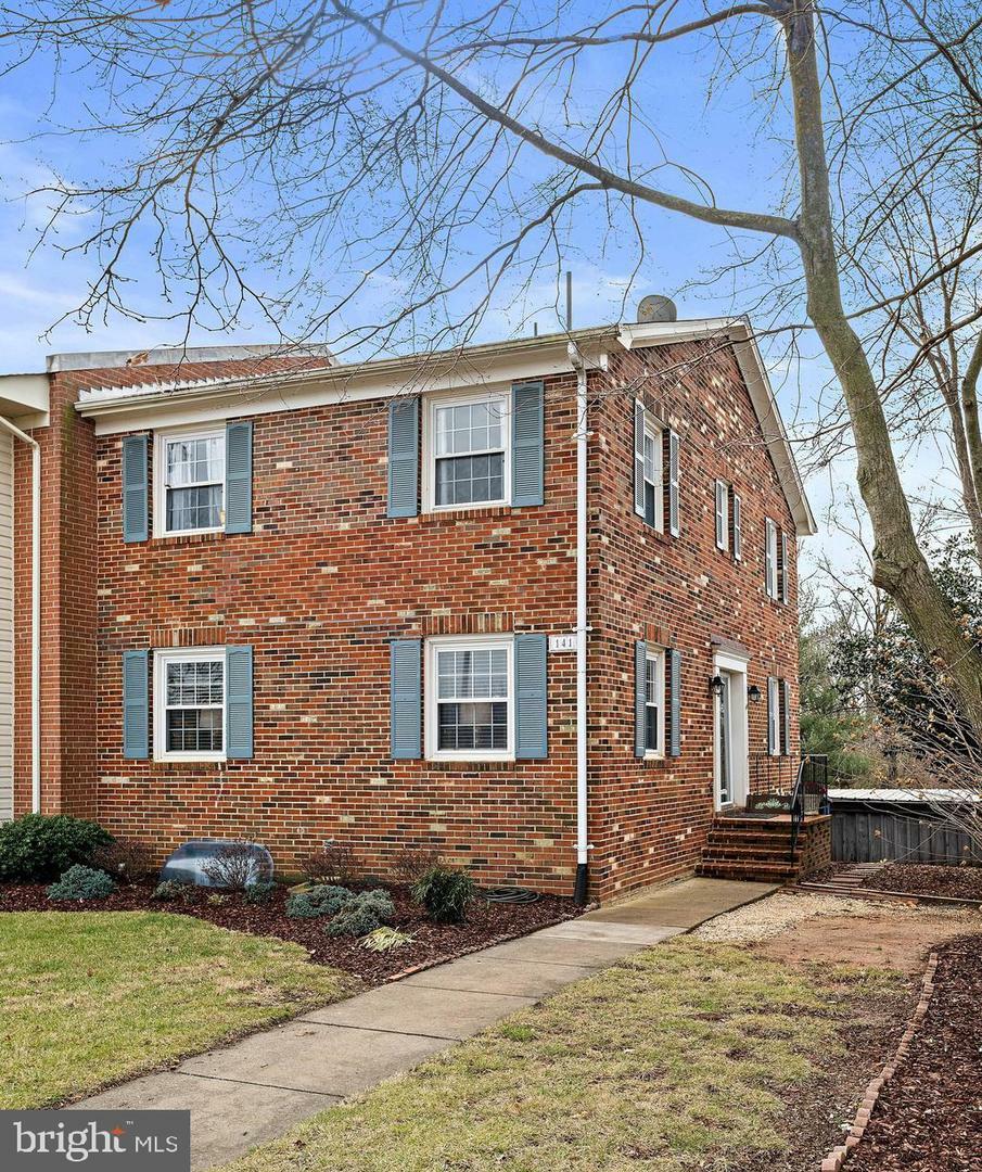 Property Photo: 141 Davis Avenue SW VA 20175