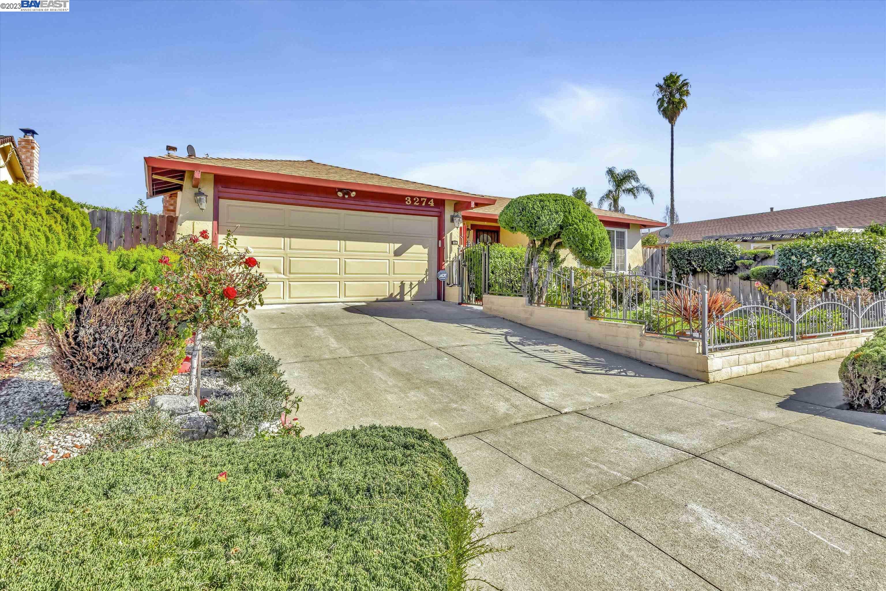 Property Photo: 3274 Lake Arrowhead Ave CA 94555