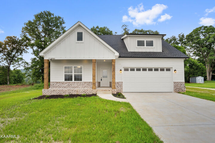 5743 Mountain Vista Lane  Maryville TN 37804 photo