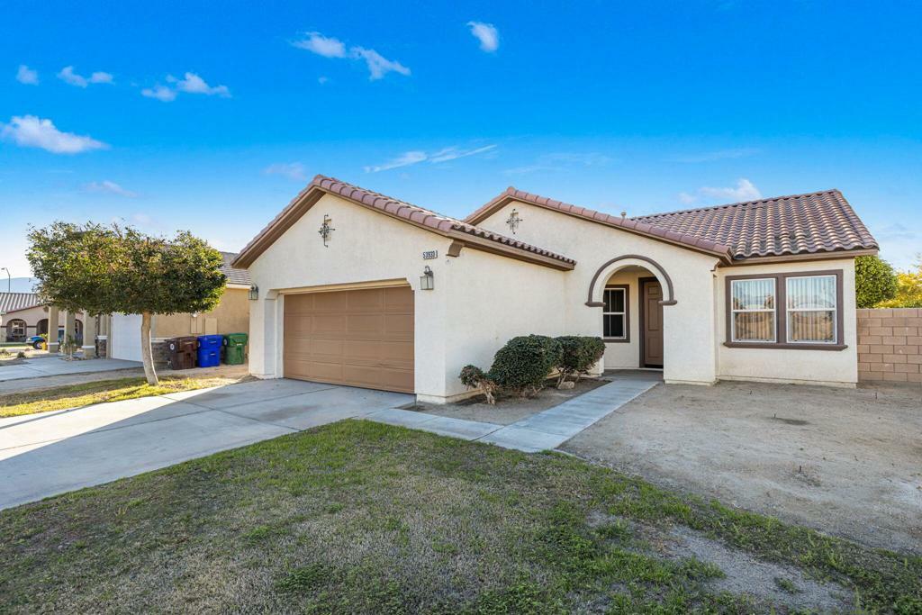 Property Photo:  53933 Slate Drive  CA 92236 