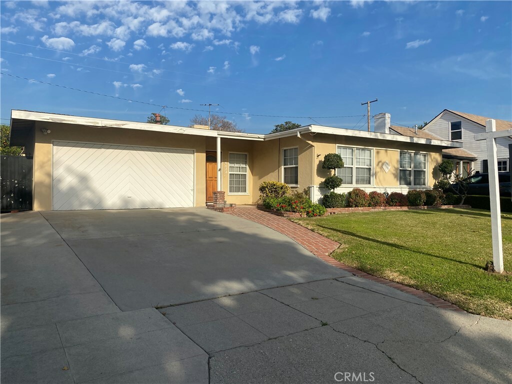 Property Photo: 14073 Putnam Street CA 90605