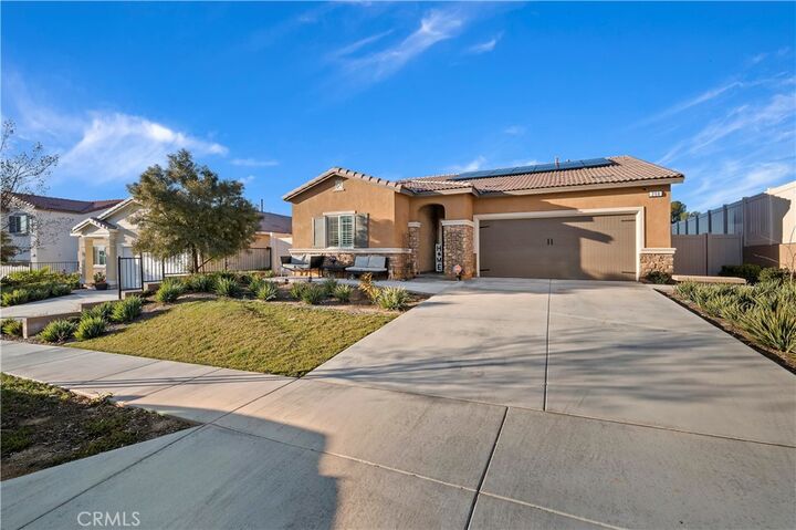 Property Photo:  256 Country Club Drive  CA 92320 