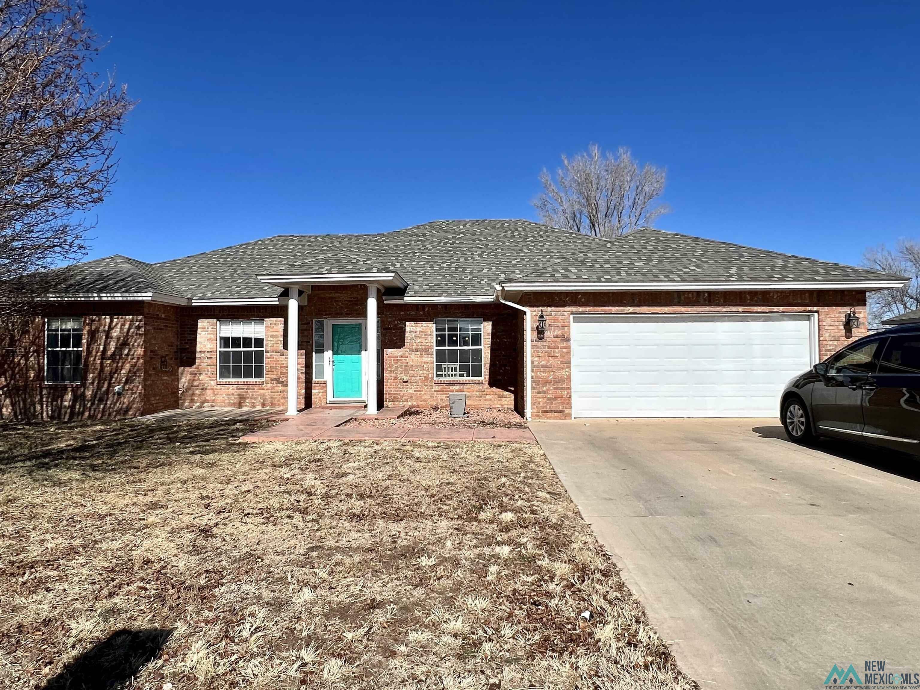 Property Photo: 2104 Hammond Boulevard NM 88101