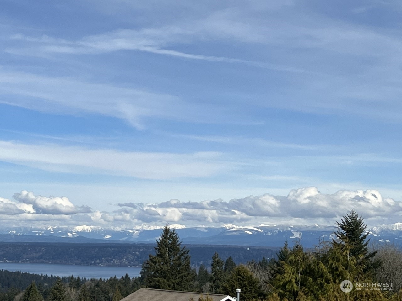 Property Photo:  5001 145th Place SE  WA 98006 