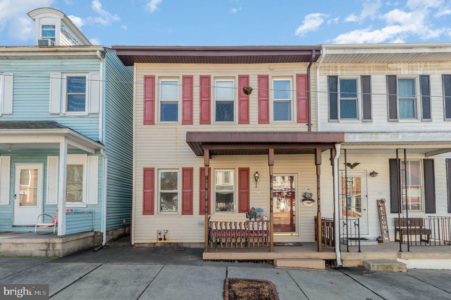 Property Photo:  221 Market Street  PA 17032 