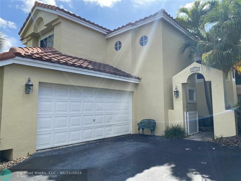 Property Photo: 10132 NW 4th St FL 33324