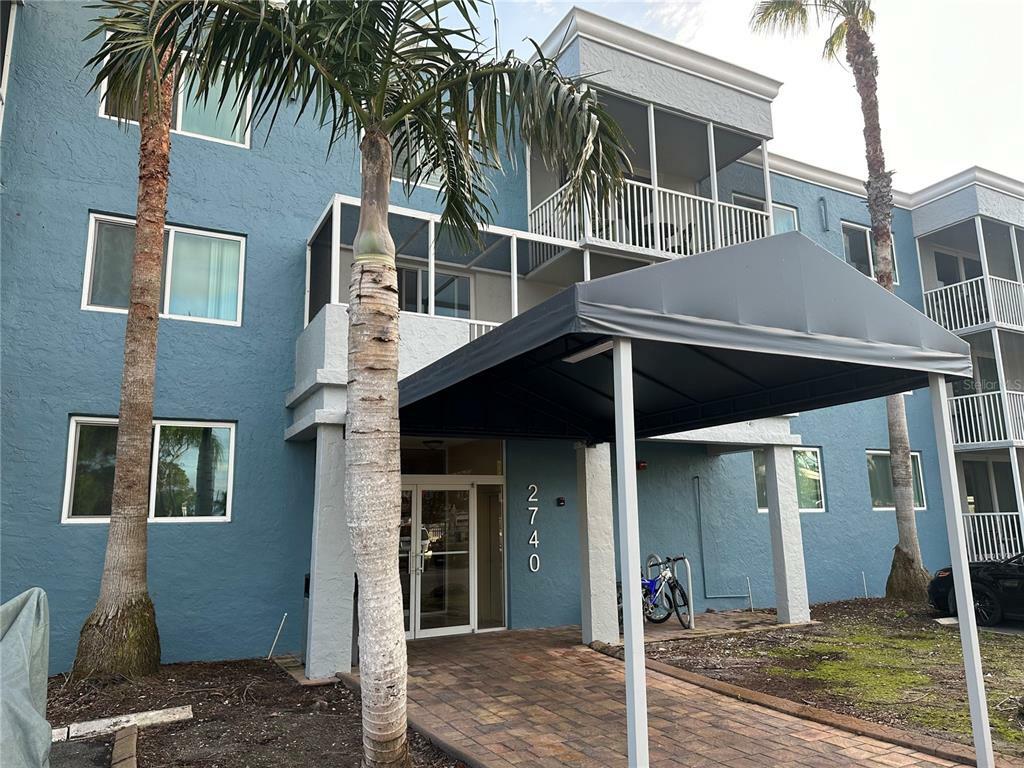 Property Photo:  2740 Coconut Bay Lane 3E  FL 34237 