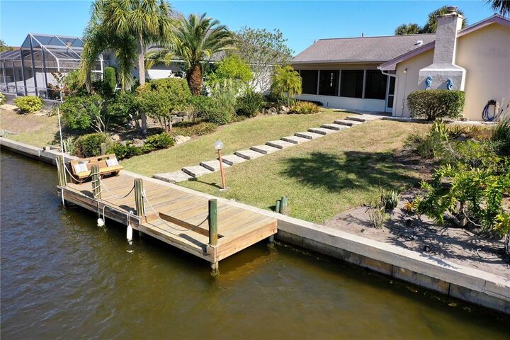 Property Photo:  15 Claymont Court N  FL 32137 