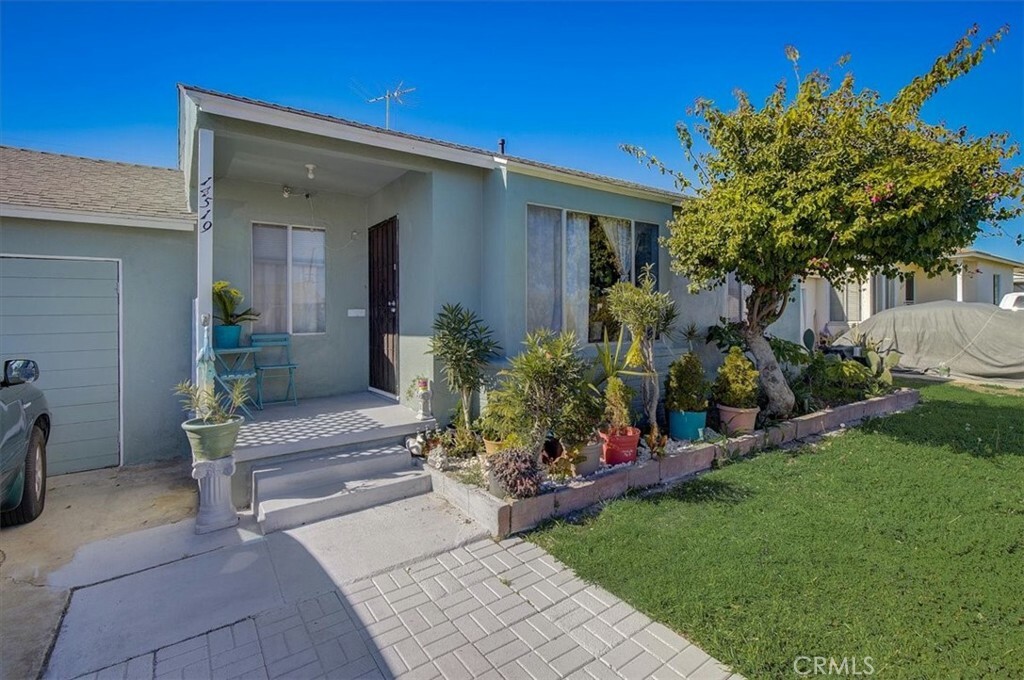 Property Photo: 14519 Van Ness Avenue CA 90249