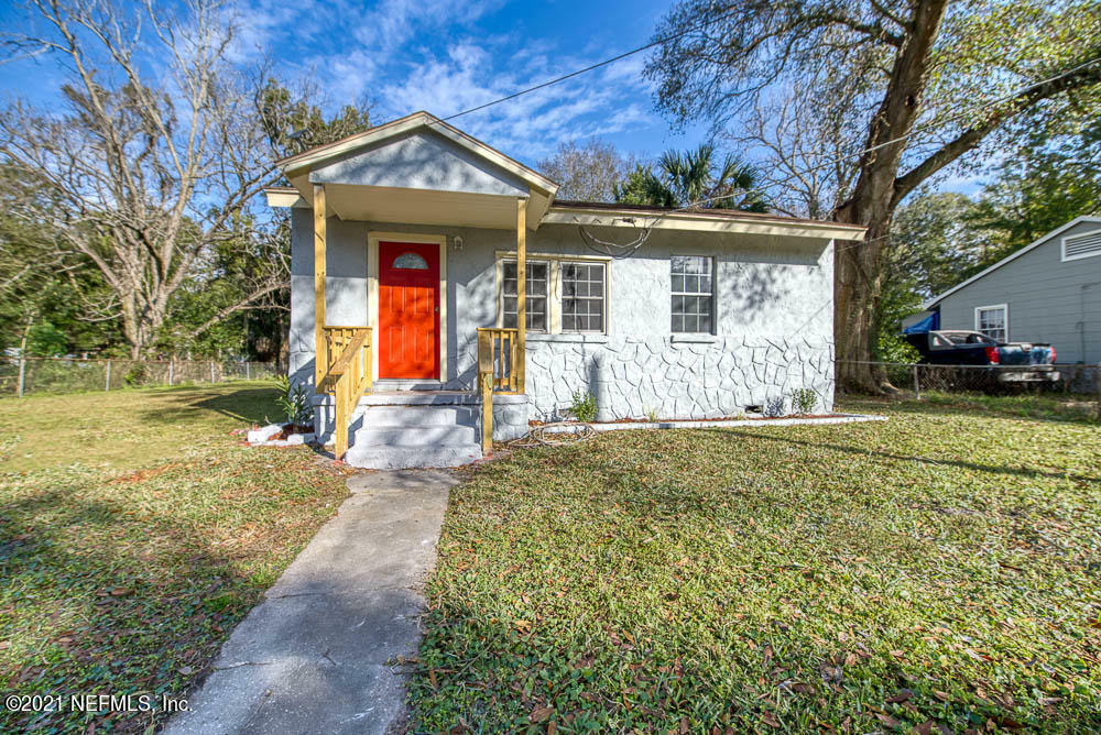 Property Photo:  3117 2nd St Circle  FL 32254 