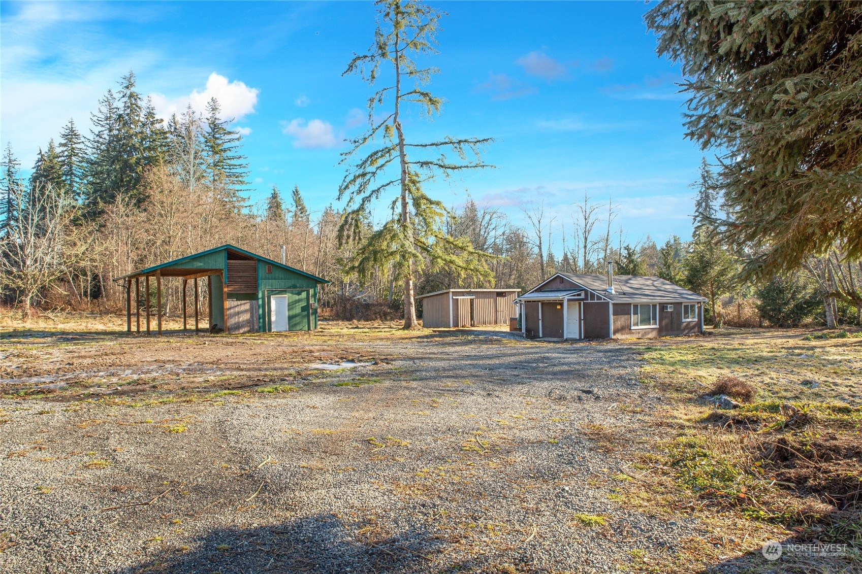 Property Photo:  5211 139th Avenue SE  WA 98290 