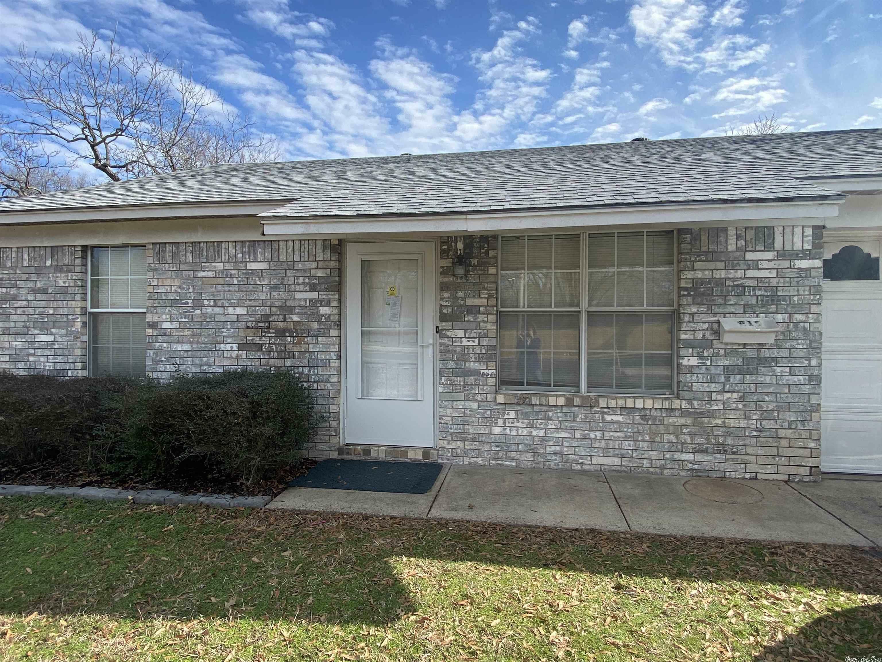 Property Photo:  912 Donaghey  AR 72034 