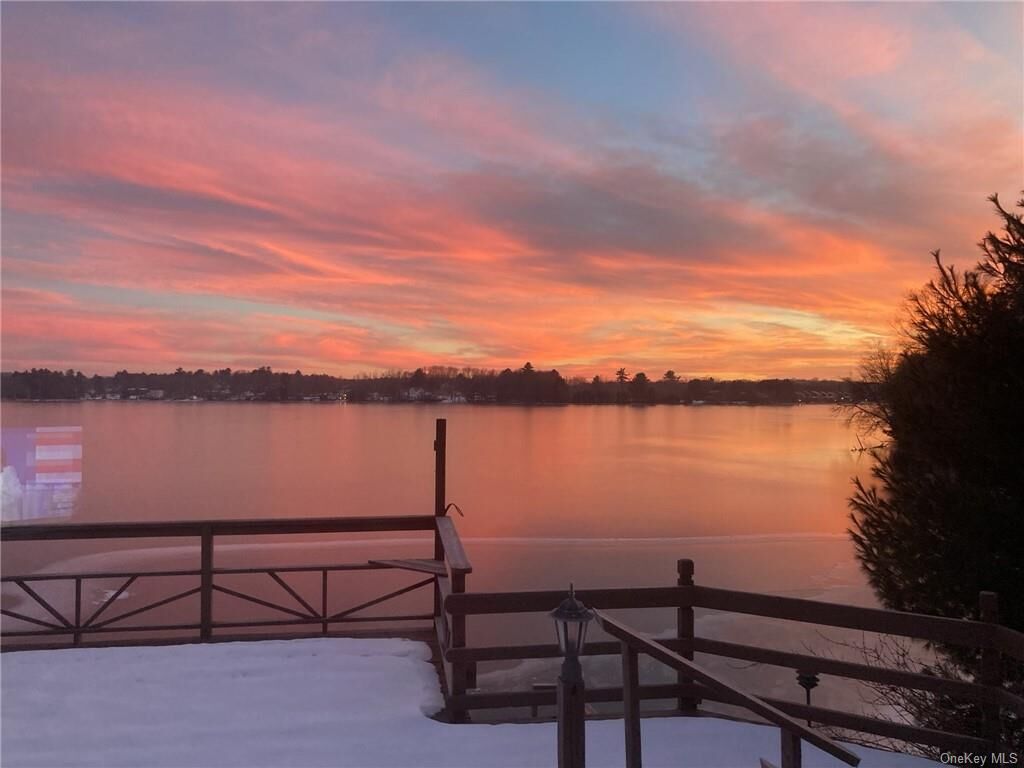 Property Photo:  506 Naylor Road  NY 12720 
