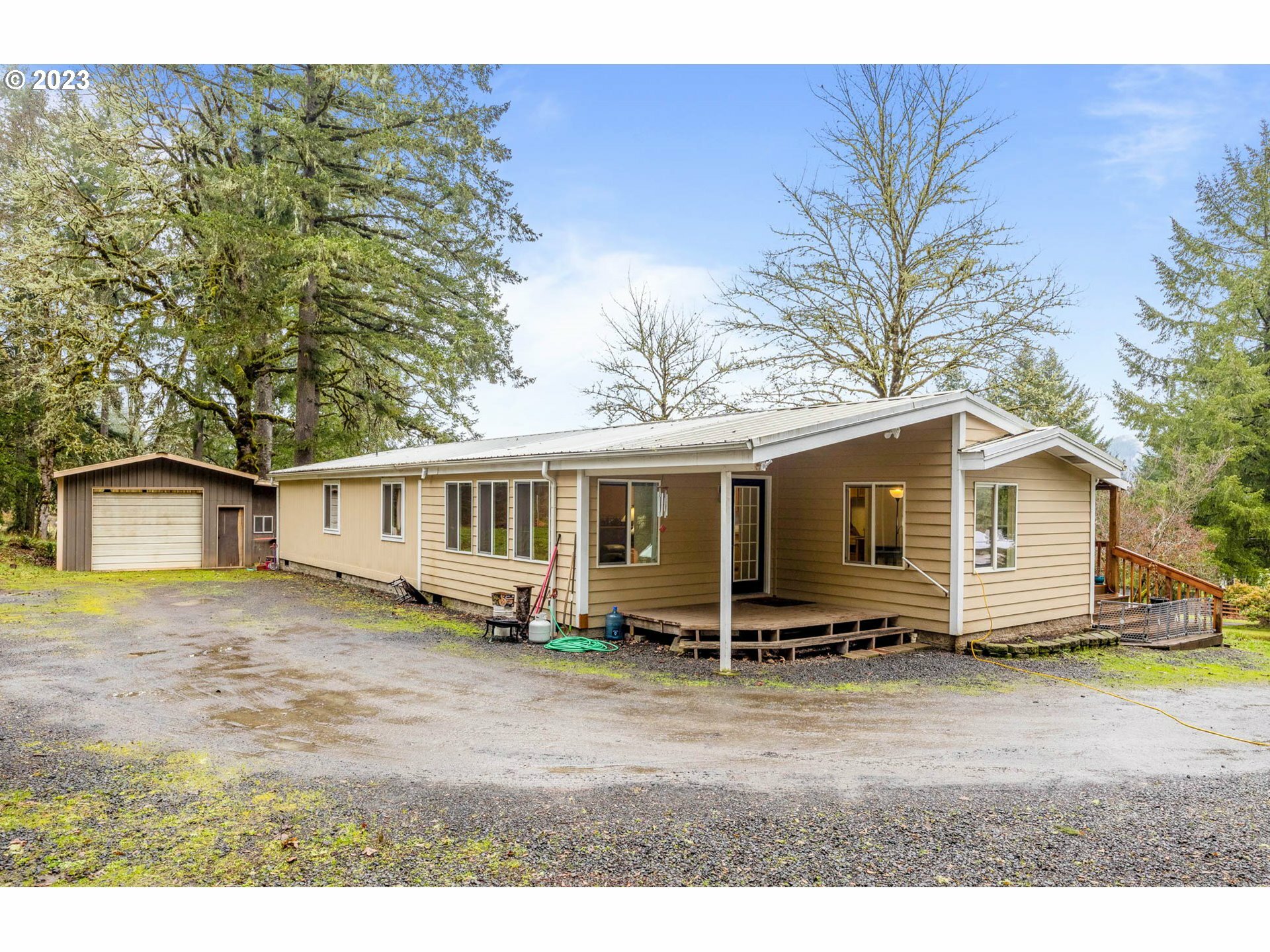 Property Photo:  90856 Hill Rd  OR 97478 