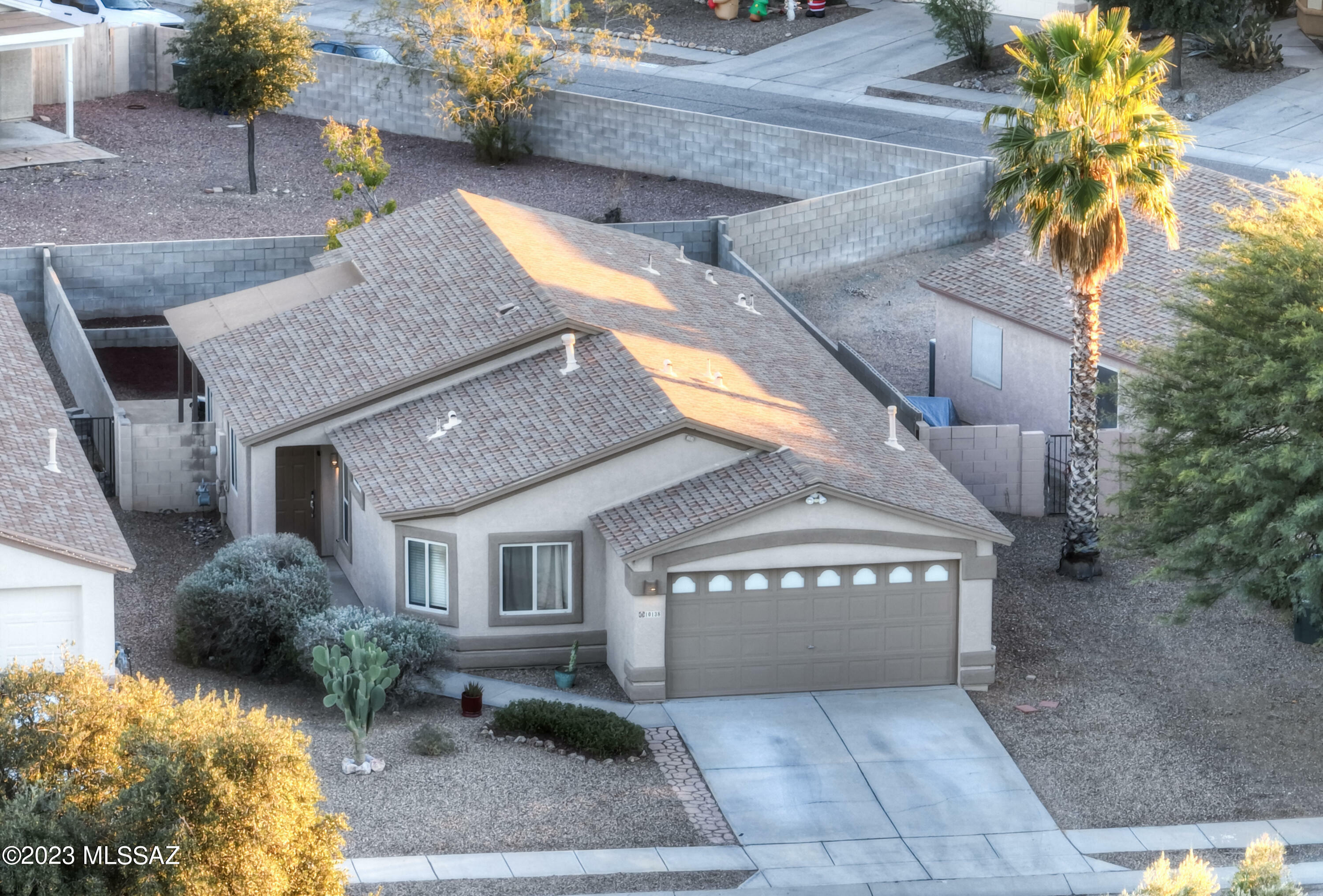 Property Photo:  10138 E Desert Paradise Place  AZ 85747 