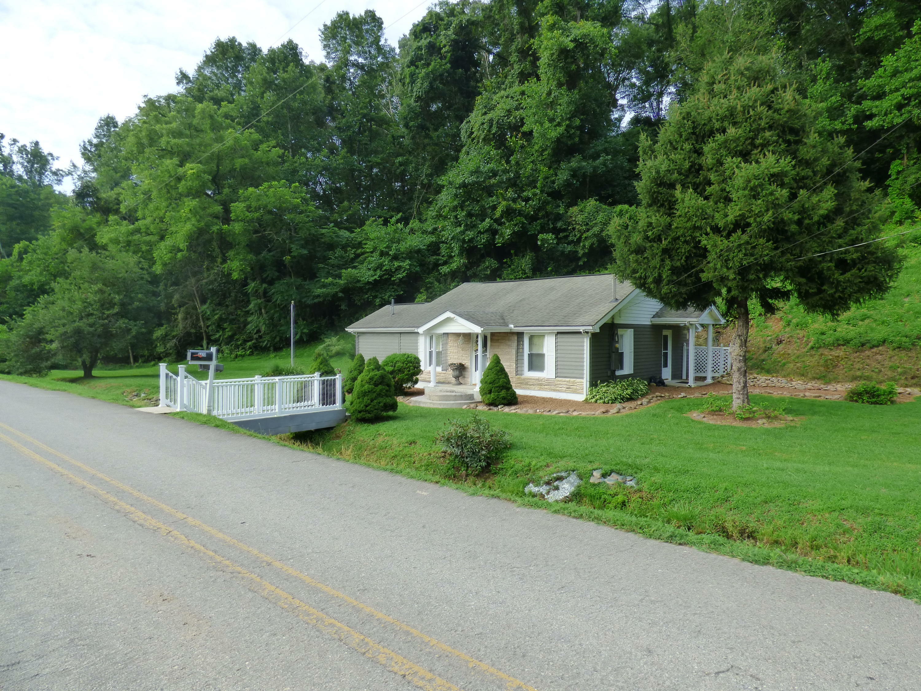 Property Photo:  8320 Wood Rd  TN 37721 