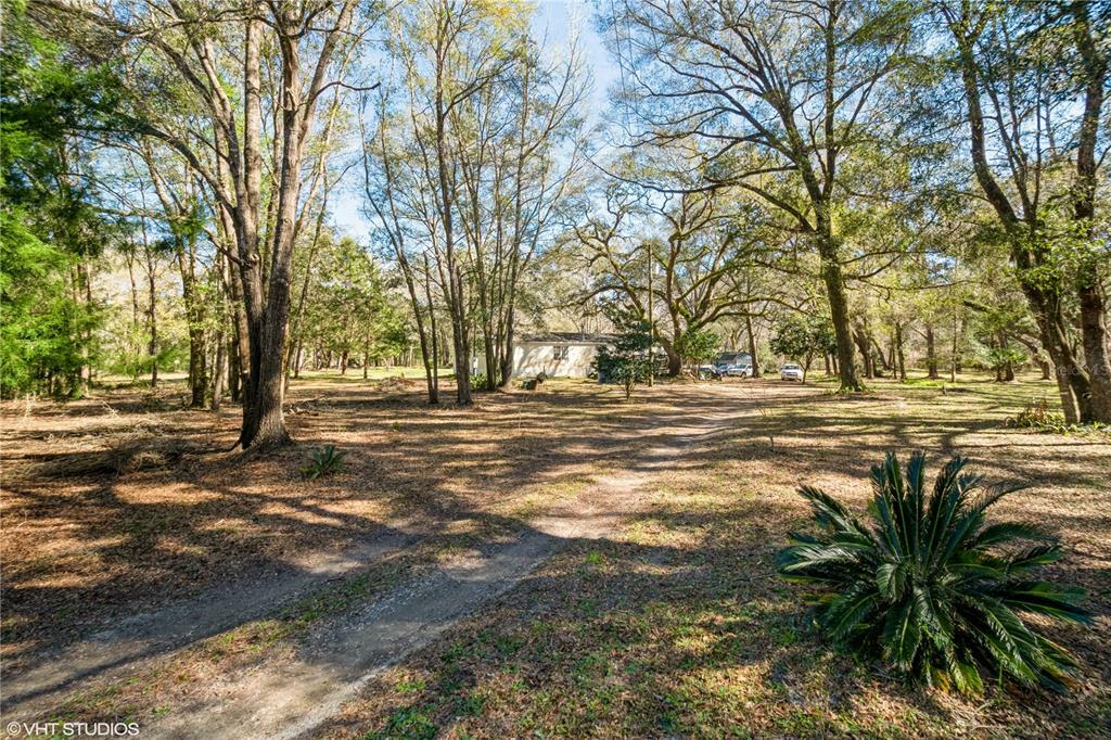 Property Photo:  919 SE 11th Trail  FL 32693 