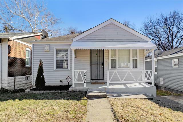 Property Photo:  4238 Ravenwood Avenue  MO 63121 