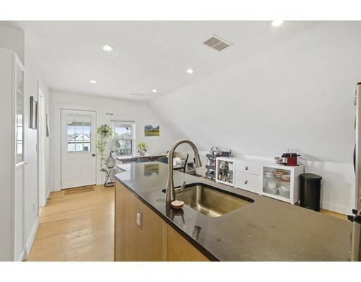 Property Photo:  33 Hudson Street 3  MA 02143 