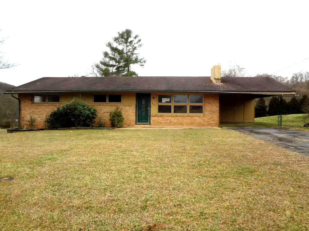 Property Photo:  209 Shuler Drive  TN 37664 