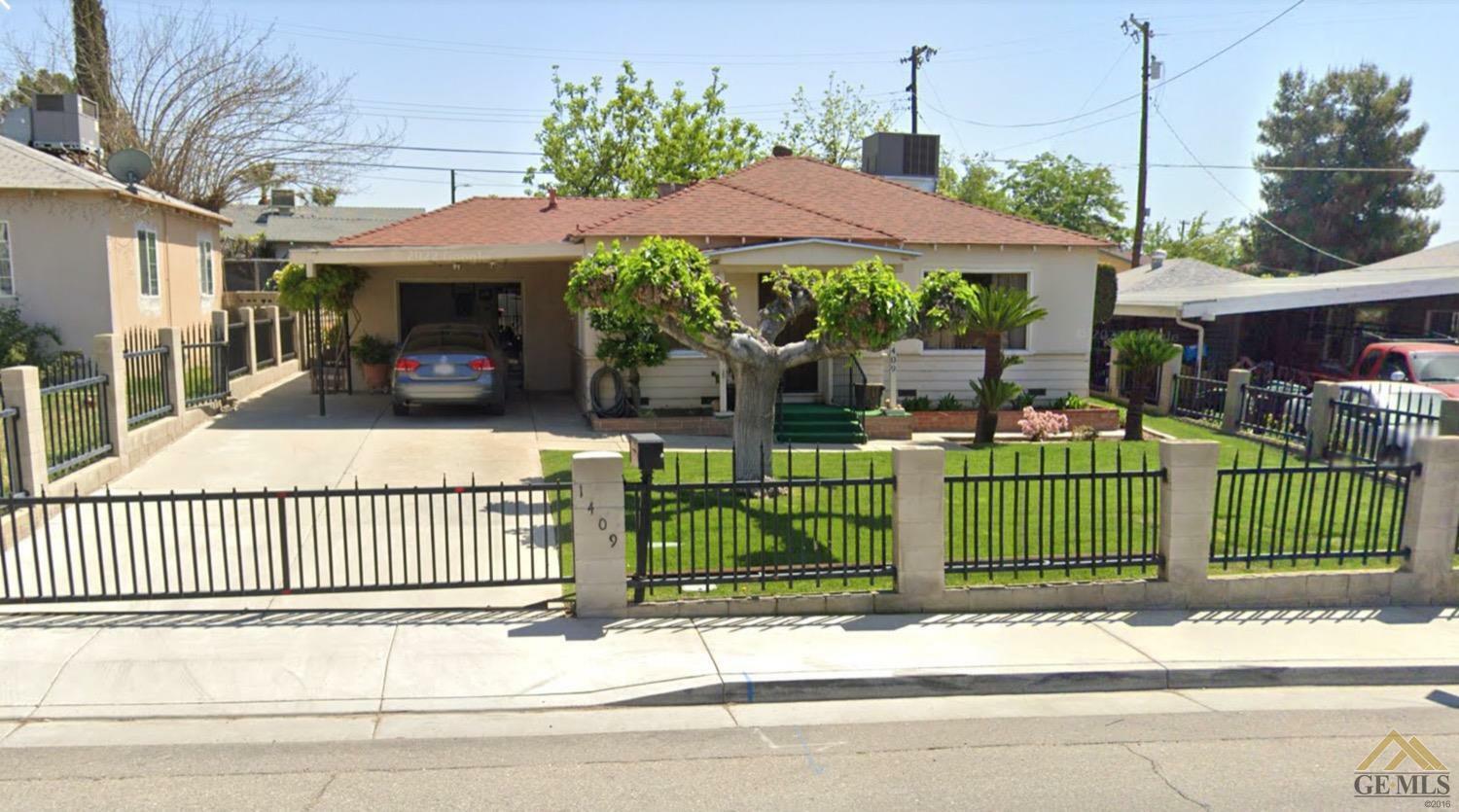 Property Photo:  1409 Bernard Street  CA 93305 