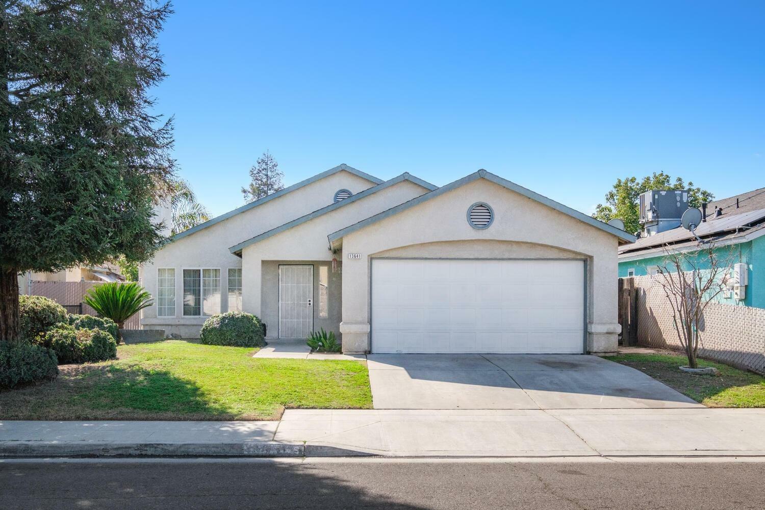 Property Photo:  13641 9th Street  CA 93648 