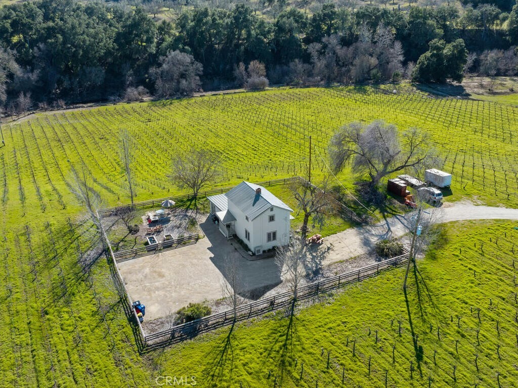 Property Photo:  1651 Plum Orchard Lane  CA 93465 
