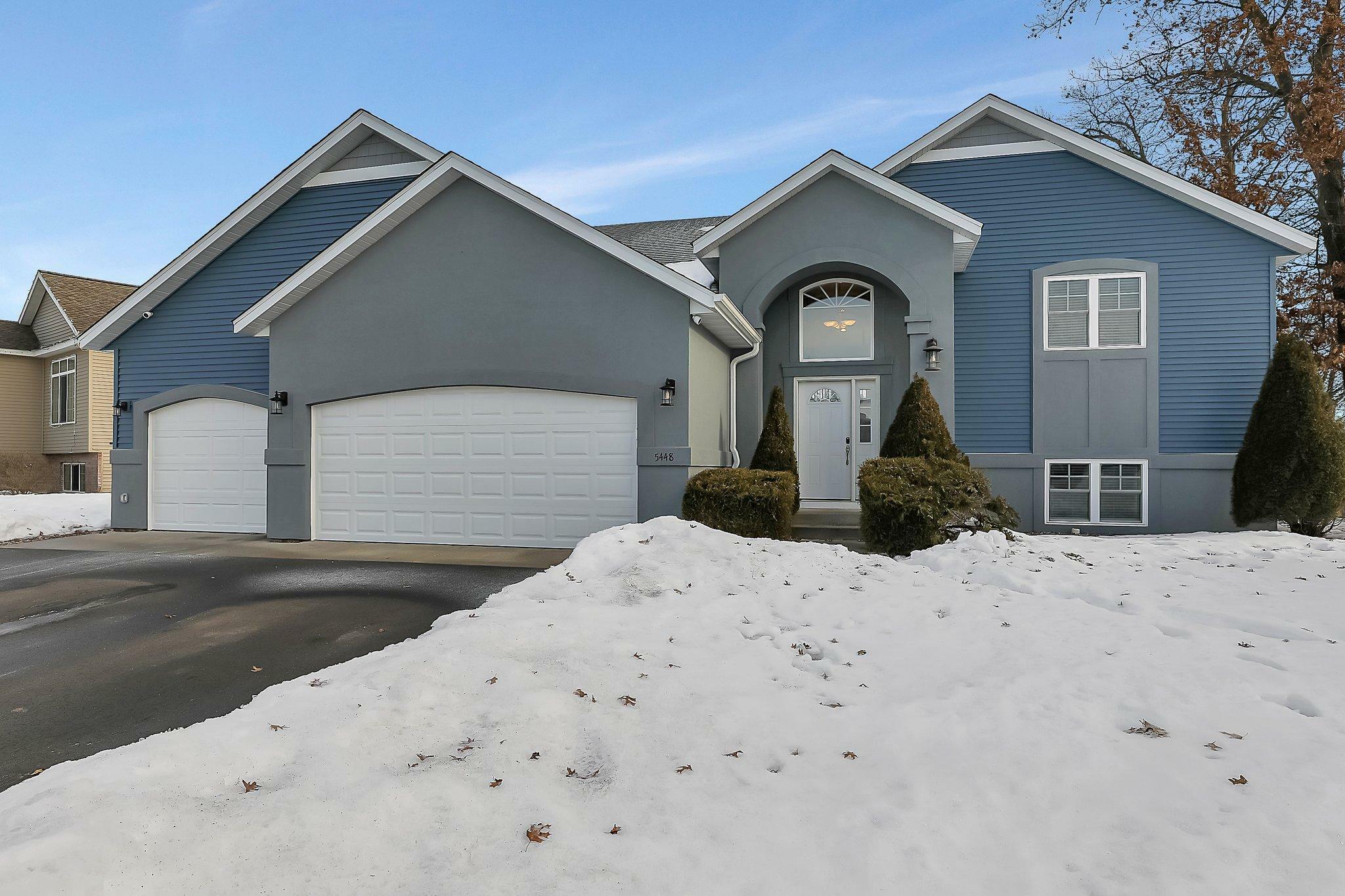 Property Photo:  5448 Highland Trail  MN 55309 