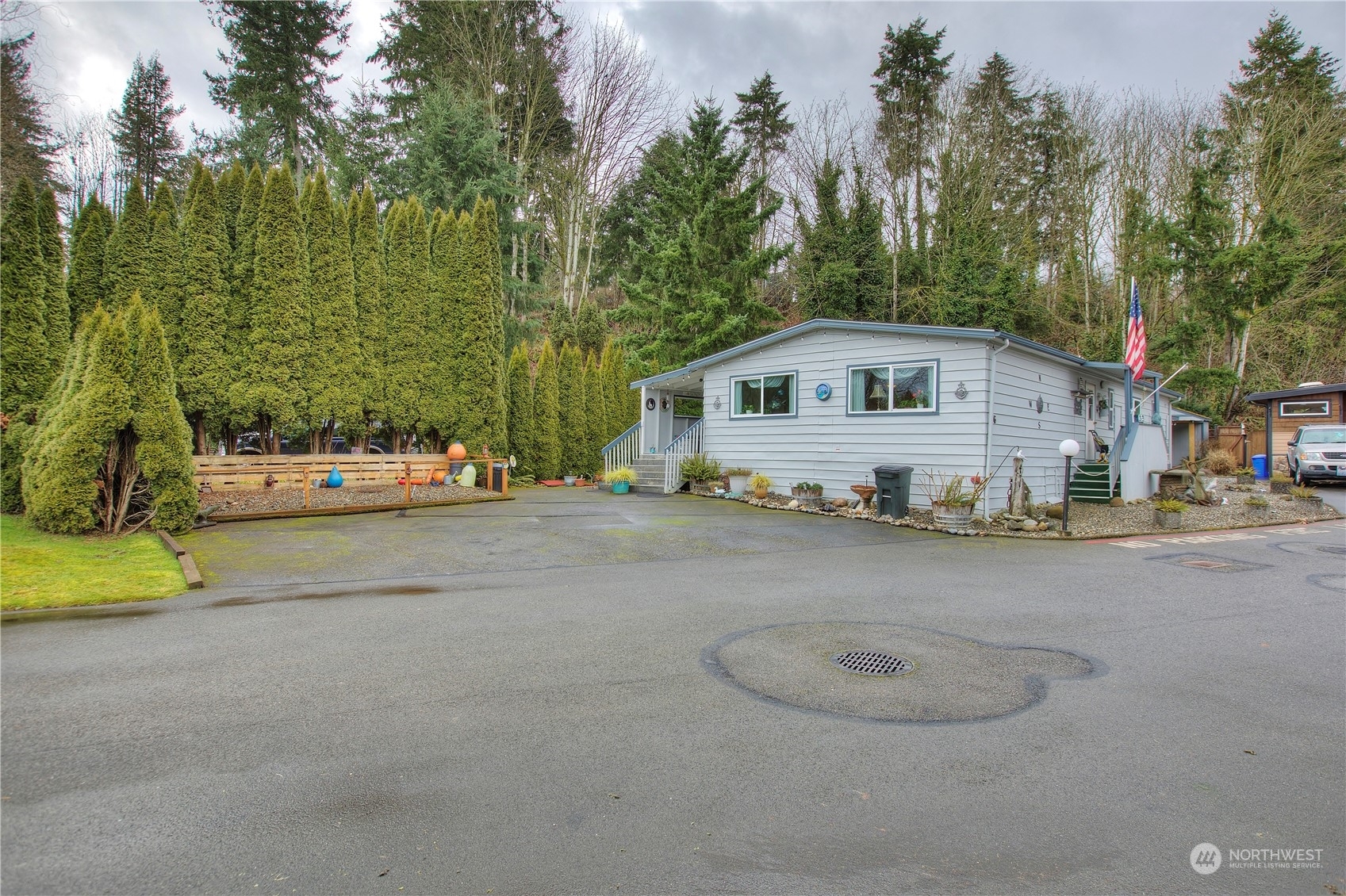 Property Photo:  25739 135th Avenue SE 66  WA 98042 