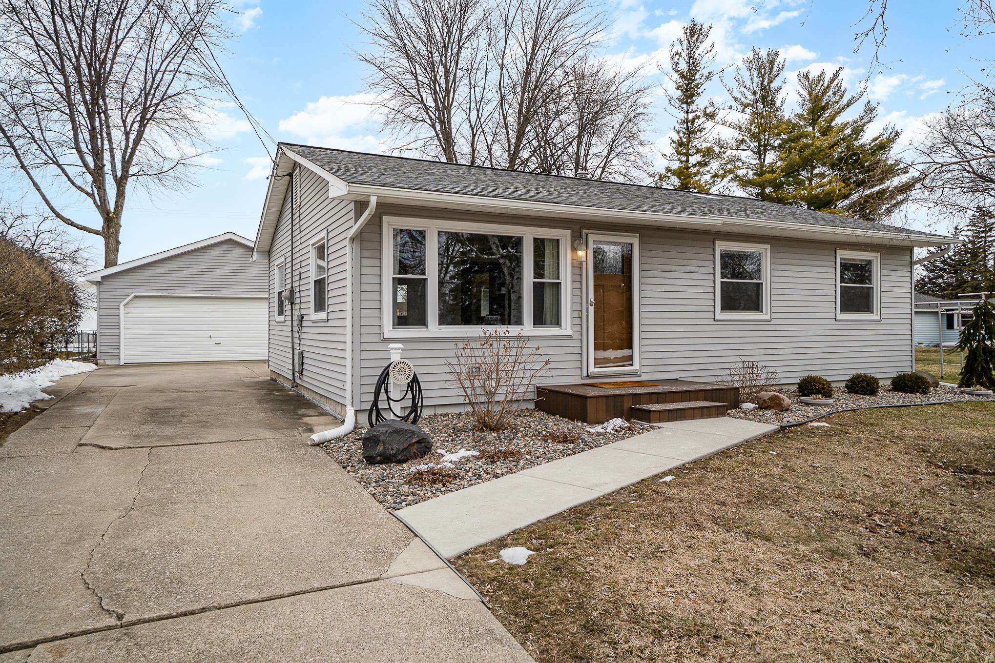 Property Photo:  602 W Elm Street  MI 48611 