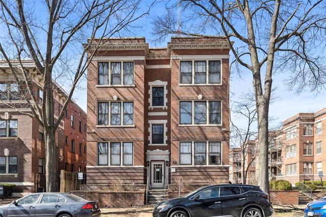 Property Photo: 527 Clara Avenue 2D (12) MO 63112