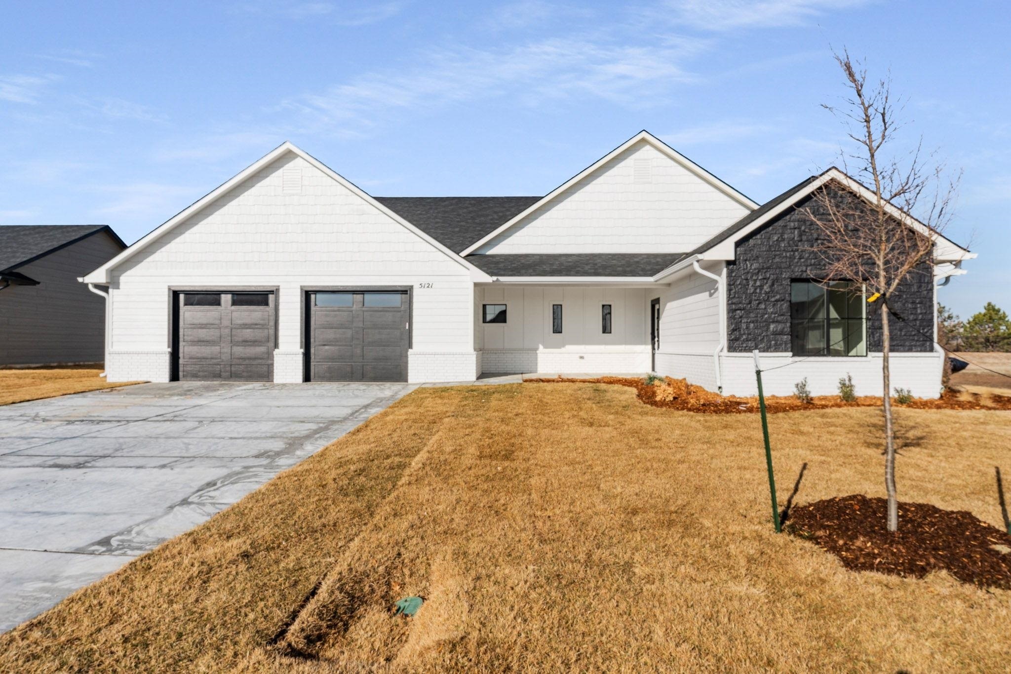 Property Photo:  5121 N Colonial Ave  KS 67226 