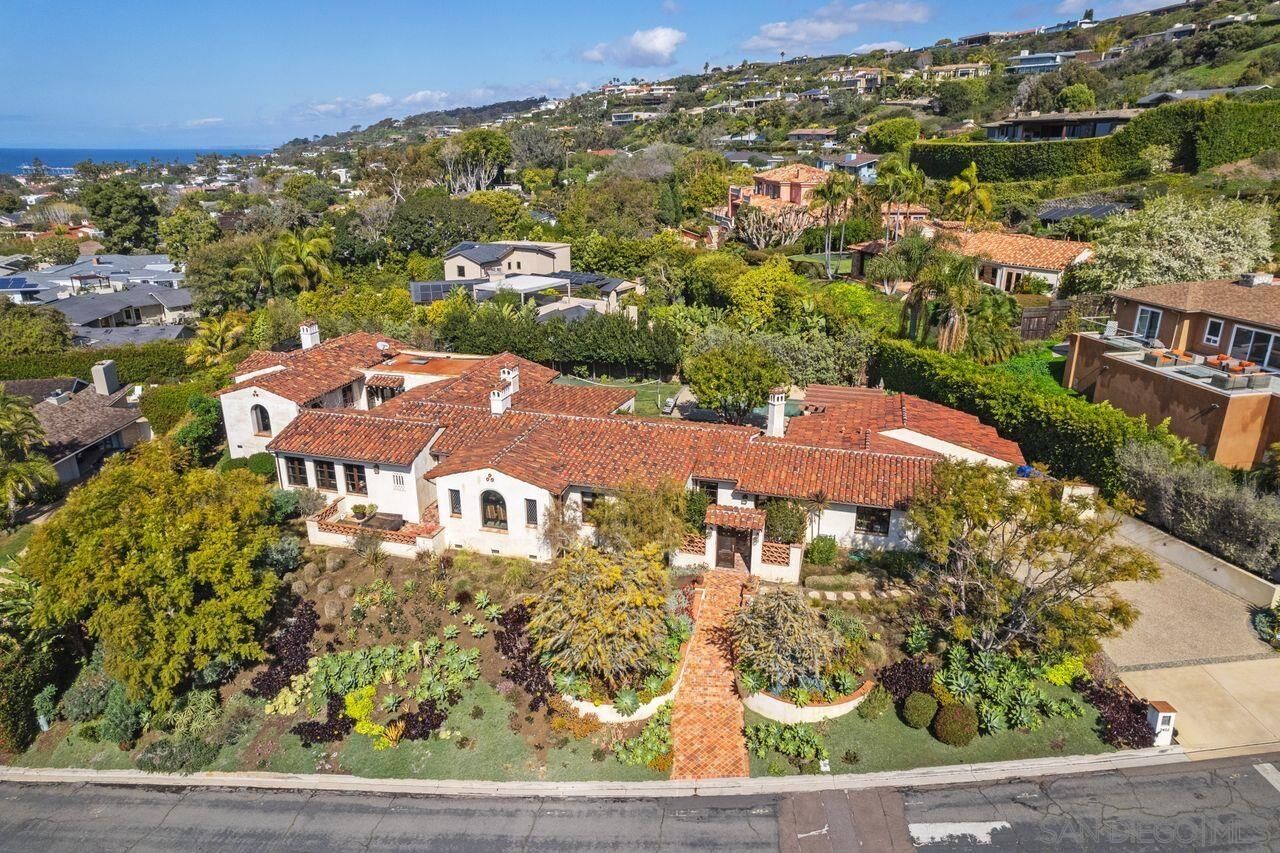 Property Photo:  2402 Paseo Dorado  CA 92037 