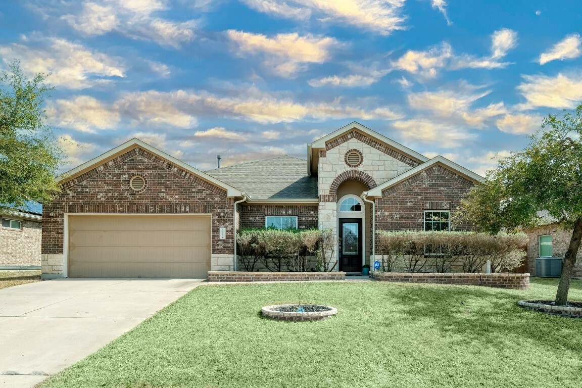 Property Photo:  20517 Auk Road  TX 78660 