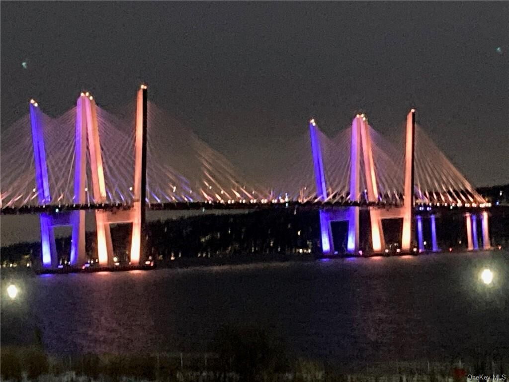 Property Photo:  16 Rivers Edge Drive 202  NY 10591 