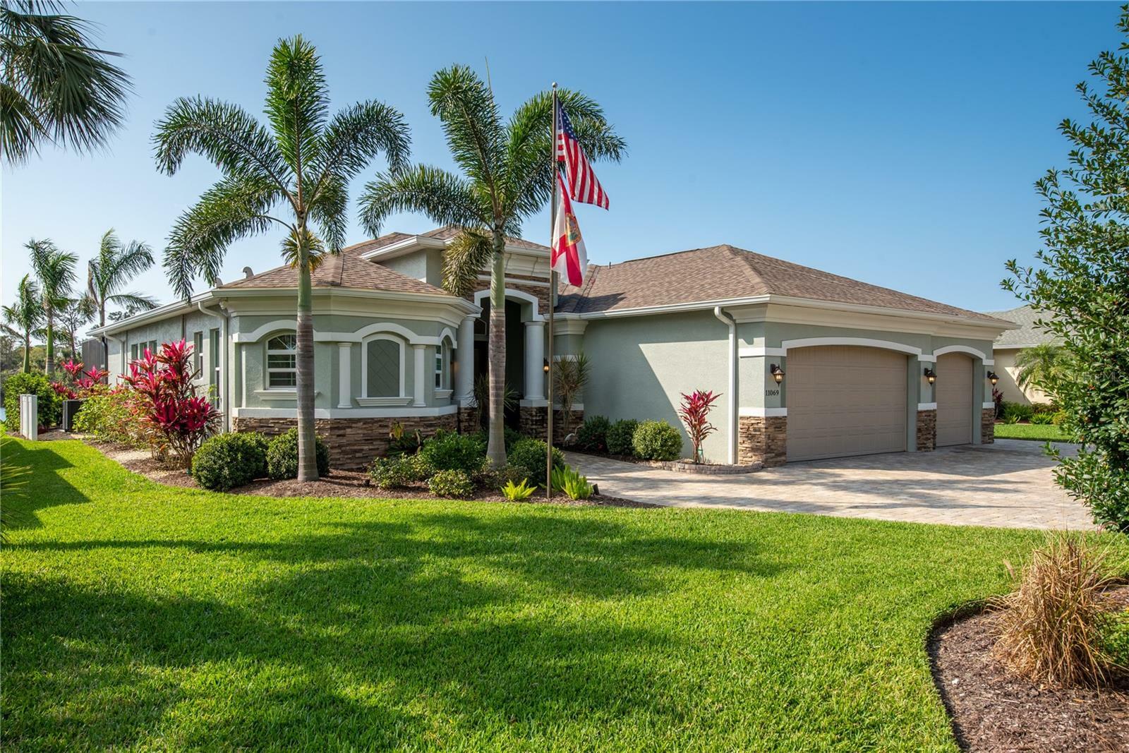 Property Photo:  11069 Artists Avenue  FL 34223 