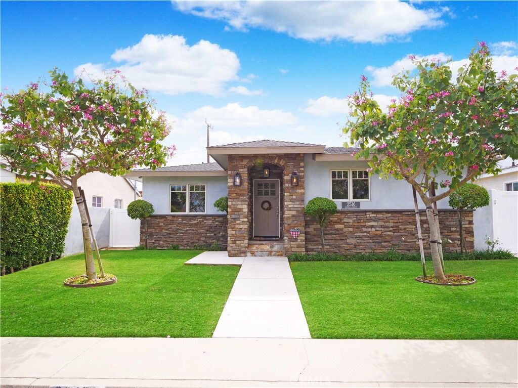 Property Photo: 2516 Sierra Street CA 90503