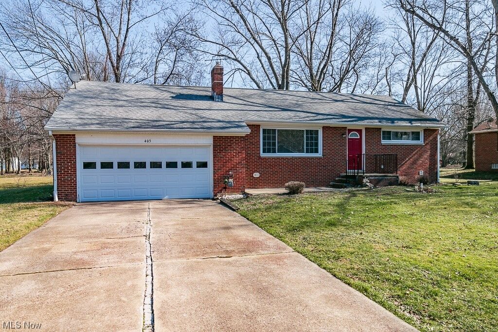 Property Photo:  405 Harris Road  OH 44143 