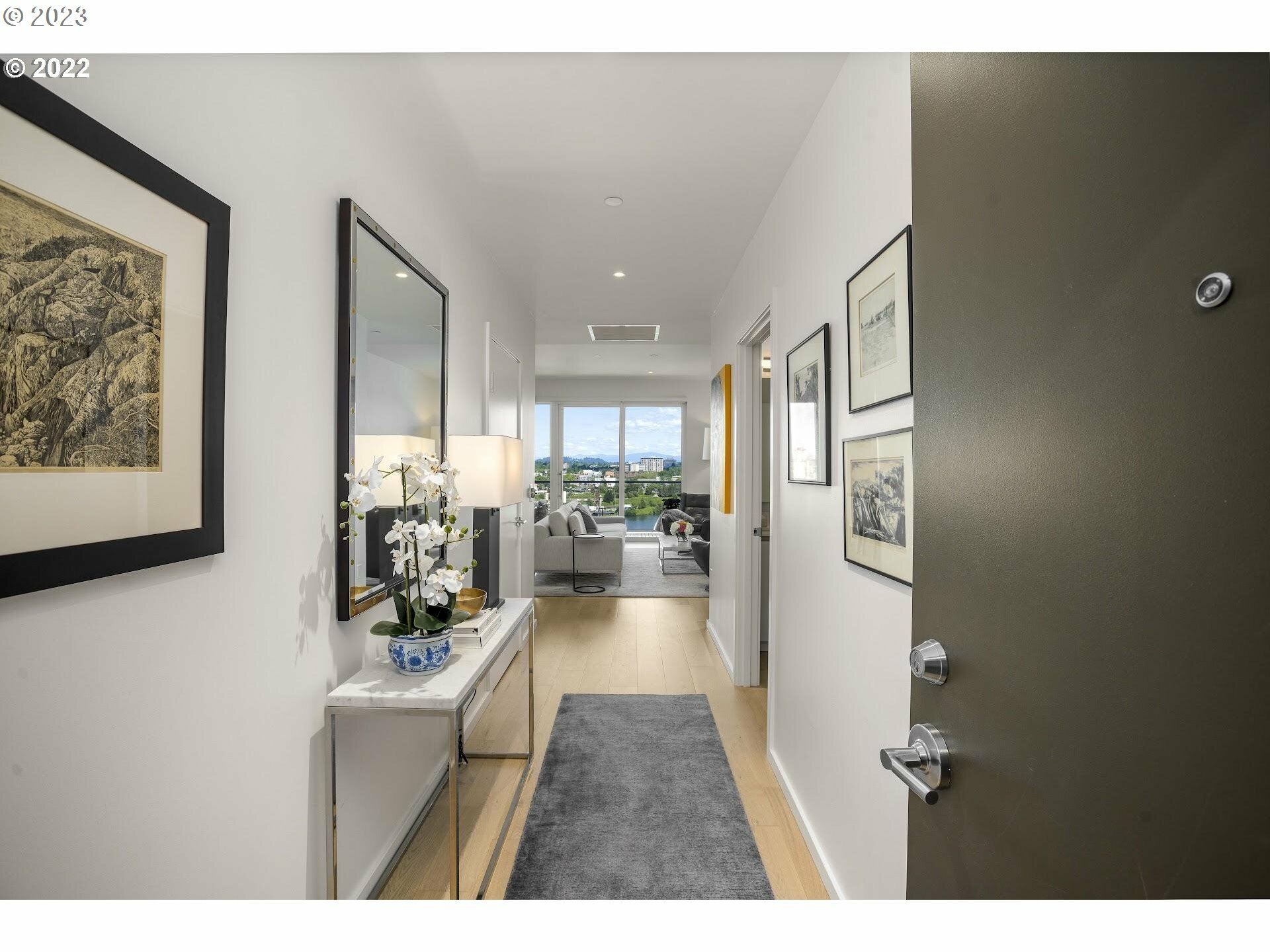 Property Photo: 1150 NW Quimby St 1704 OR 97209