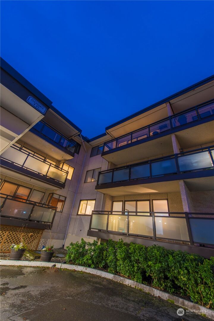 2 bed Edmonds home for sale 510 Forsyth Lane 208, Edmonds, WA 98020