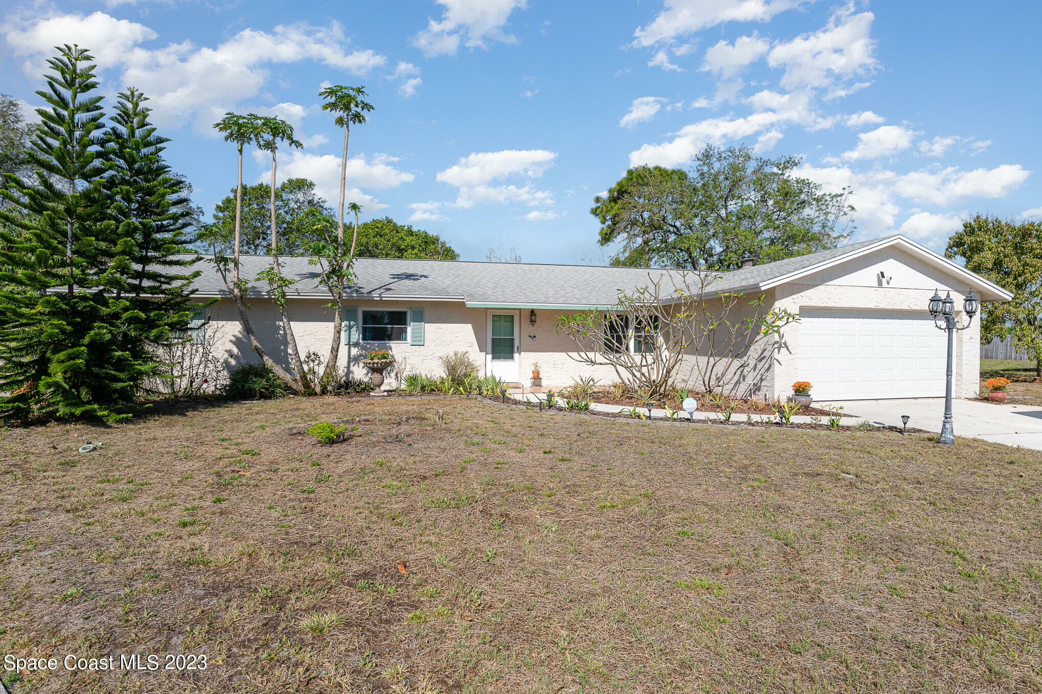 Property Photo:  3021 Dover Lane  FL 32926 