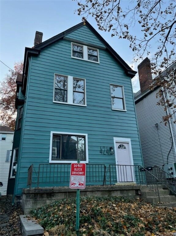 Property Photo: 424 Noble 2 PA 15232