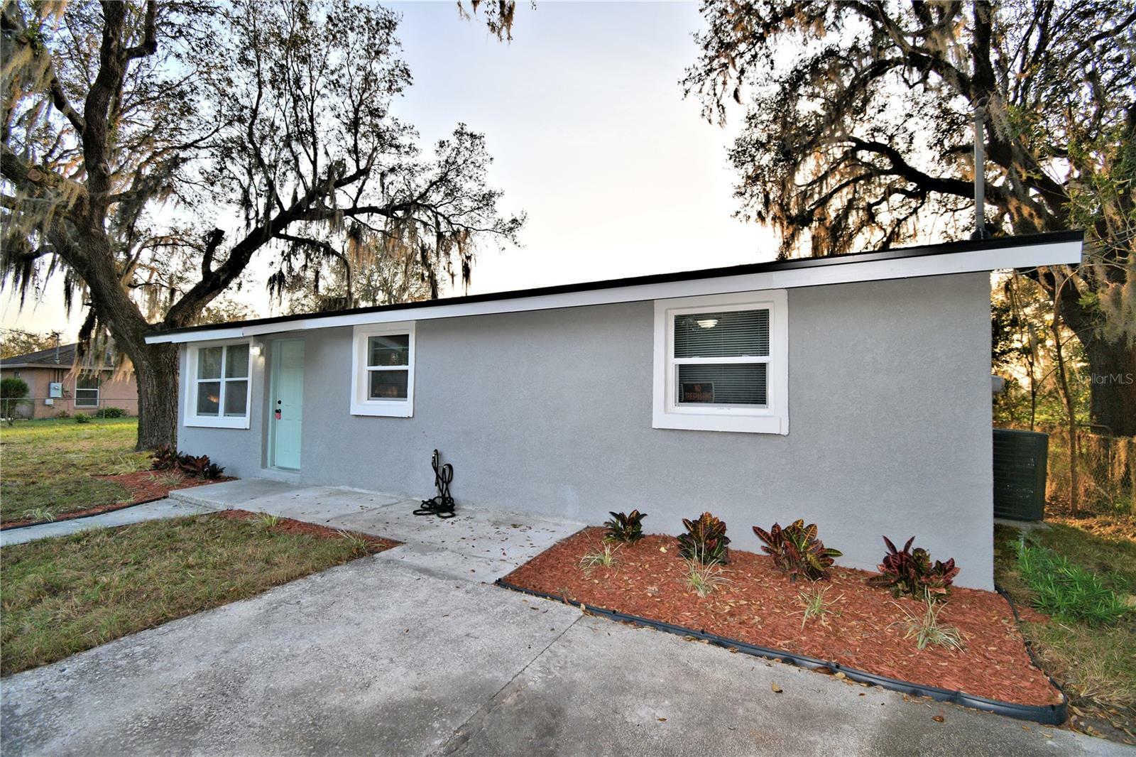 Property Photo:  231 W Northside Drive  FL 33853 