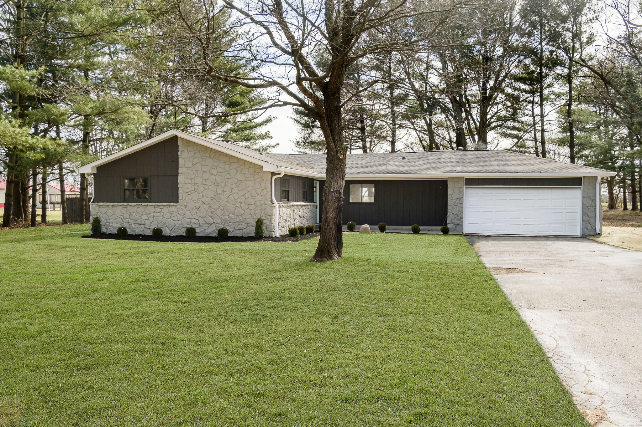 Property Photo:  2055 E State Road 234  IN 46140 