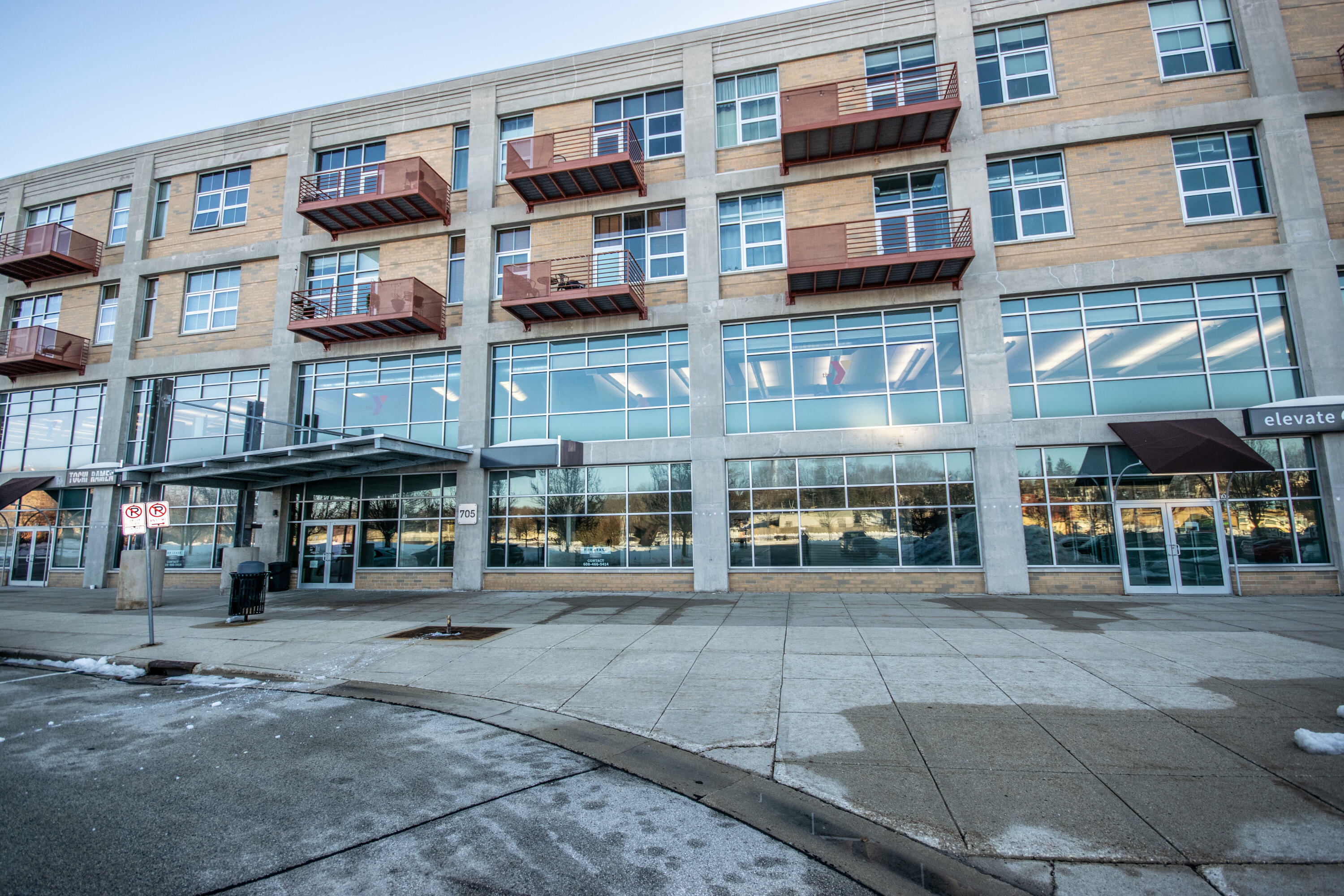 Property Photo: 705 Village Green Way 305 WI 53090