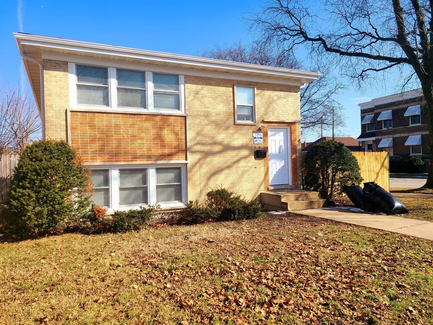 Property Photo: 519 S 10th Avenue IL 60153