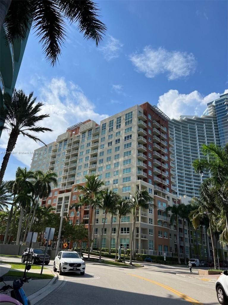 Property Photo: 2000 N Bayshore Dr 1604 FL 33137